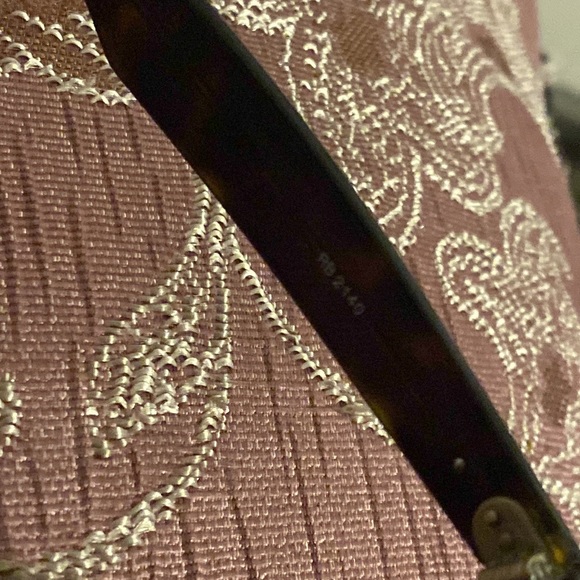 Ray Ban “Original Wayfarer Classic” in Colour Brown & Frame Polished Tortoise - Picture 3 of 7